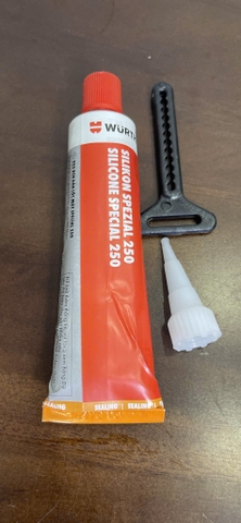 Keo đen special 250 dán lốc máy Wurth 70ml